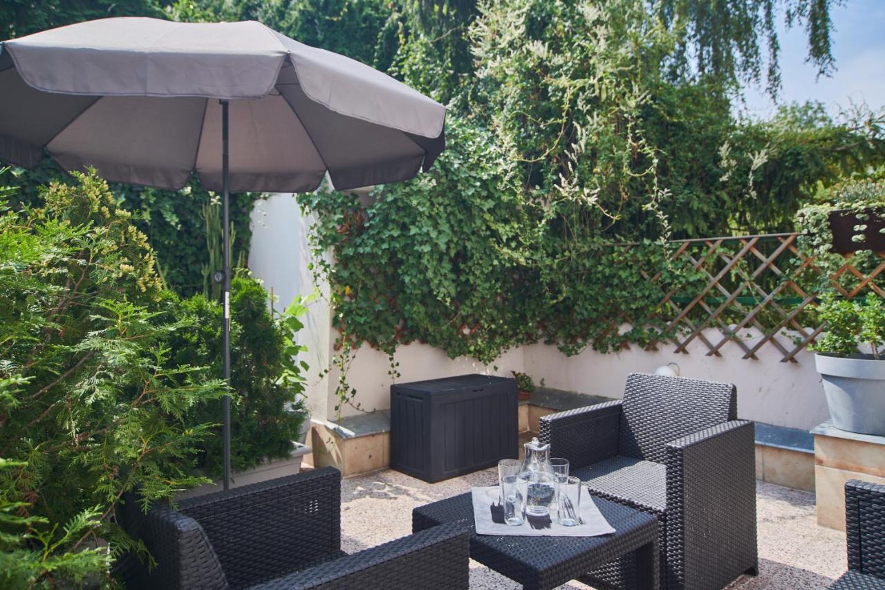 Nice Home To Stay At Prague Close To Castle With Terrace And Garden Εξωτερικό φωτογραφία