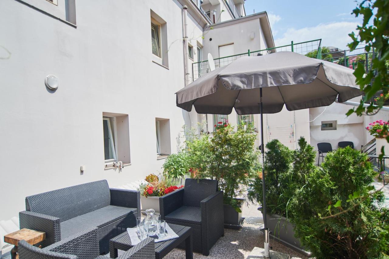 Nice Home To Stay At Prague Close To Castle With Terrace And Garden Εξωτερικό φωτογραφία